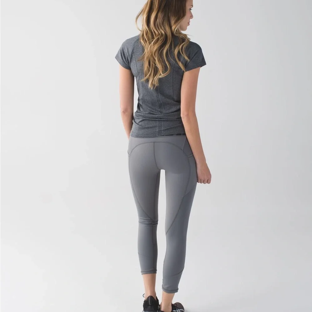 Lululemon All The Right Places Crop |